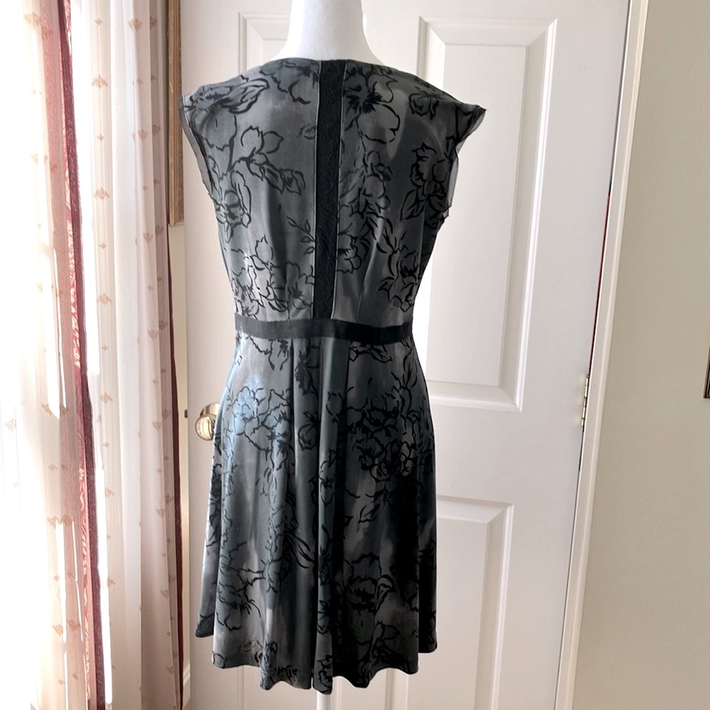 Simply Vera Women’s Sleeveless Dress - Picture 3 of 9